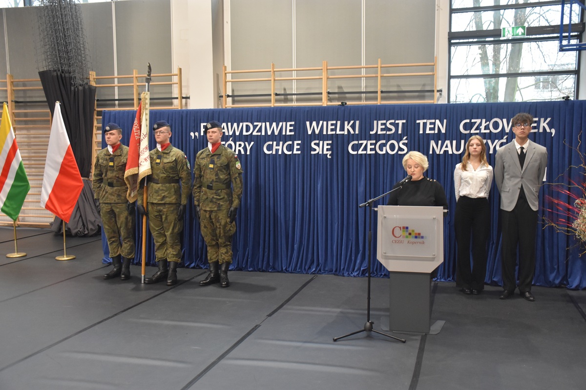 DSC_2042.JPG (315 KB)