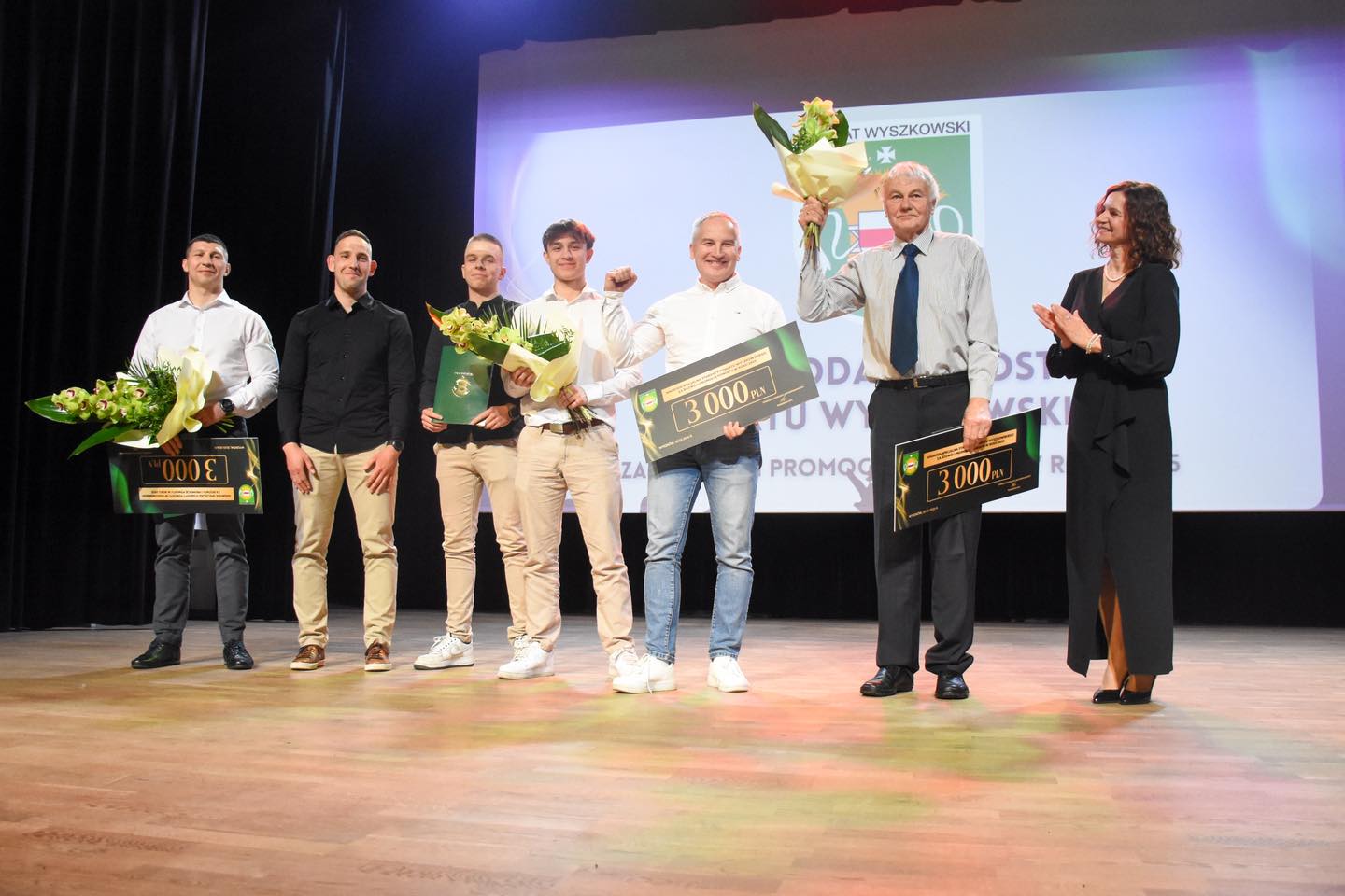 655505633_1365294685635941_4981393639153209627_n.jpg (128 KB)