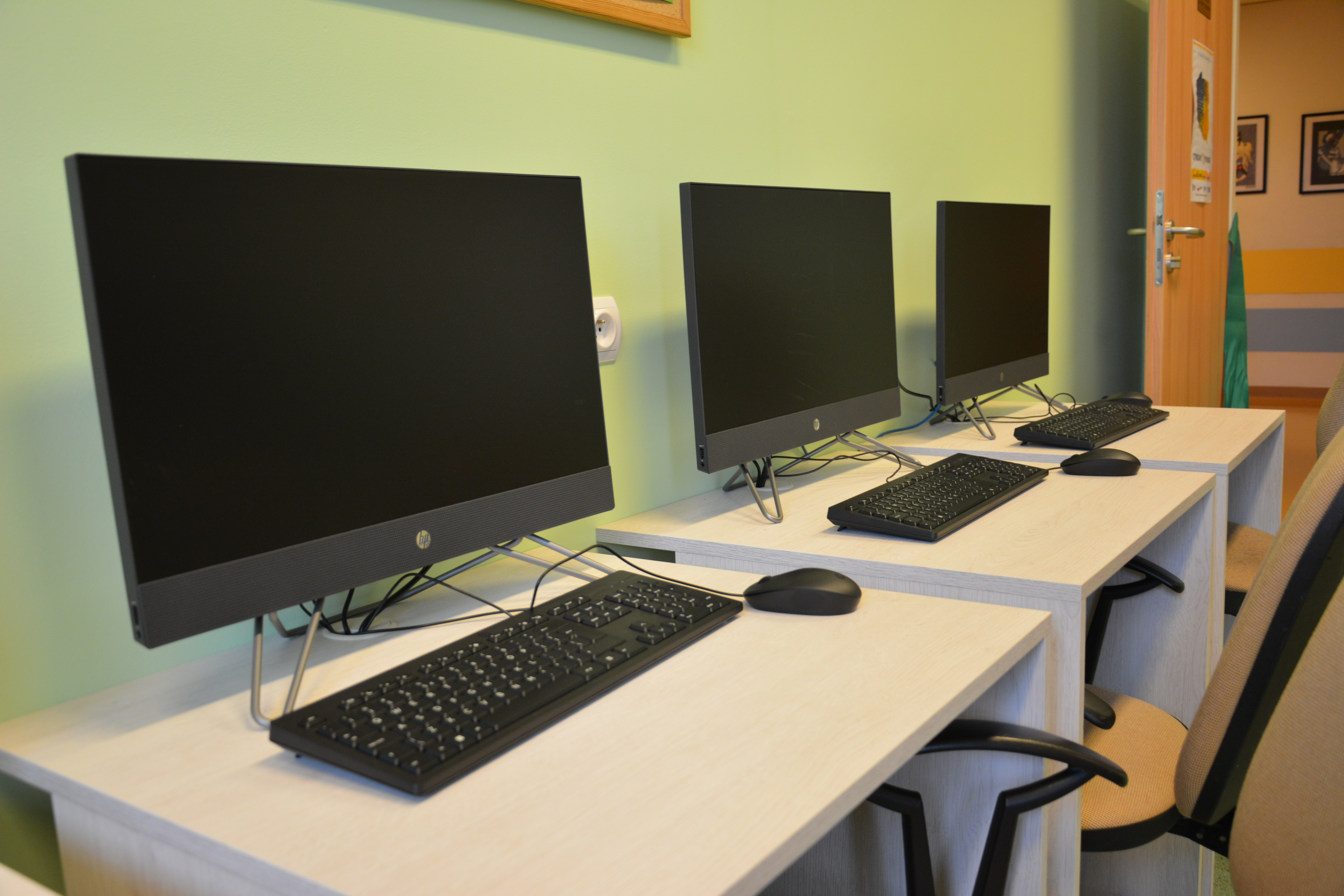Ikona do artykułu: Nowy sprzęt komputerowy dla szkół w ramach programu "Cyfrowy Powiat"