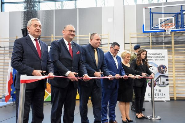 Ikona do artykułu: Uroczyste otwarcie nowej hali sportowej przy CEZiU "Kopernik" w Wyszkowie