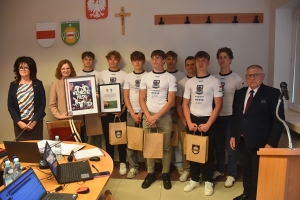 Ikona do artykułu: Rhinos Wyszków Wicemistrzami Polski w Futbolu Flagowym LFF 2025