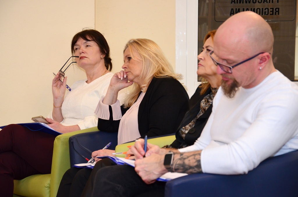 warszawska syrenka powiat 64.JPG (190 KB)